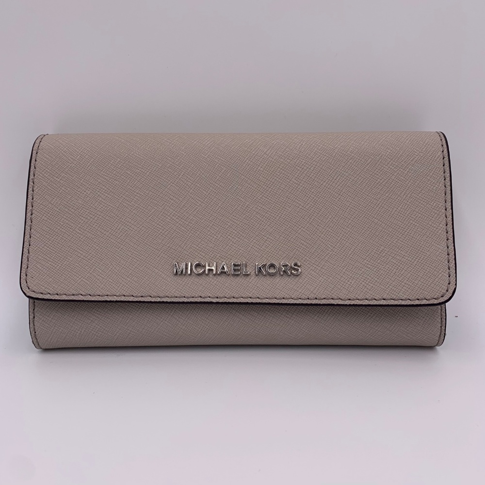 Michael Kors Women's Jet Set Travel Large Trifold